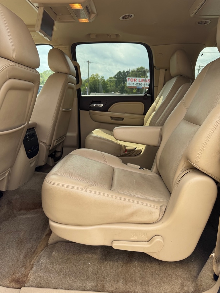 GMC Yukon Denali XL 4WD 2013 GMC Yukon Denali XL 4WD 2013