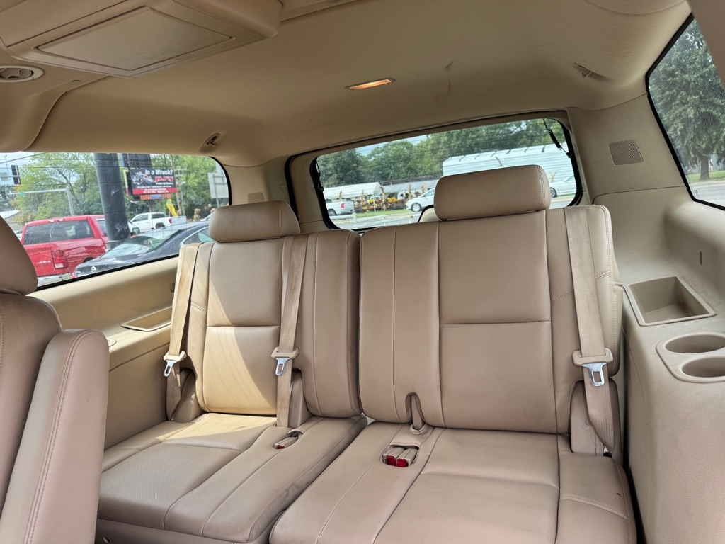 GMC Yukon Denali XL 4WD 2013 GMC Yukon Denali XL 4WD 2013