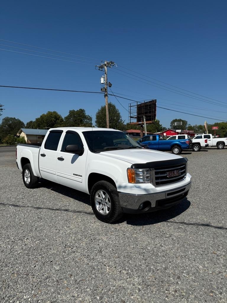 GMC Sierra 1500 SLE Crew Cab 2WD 2013