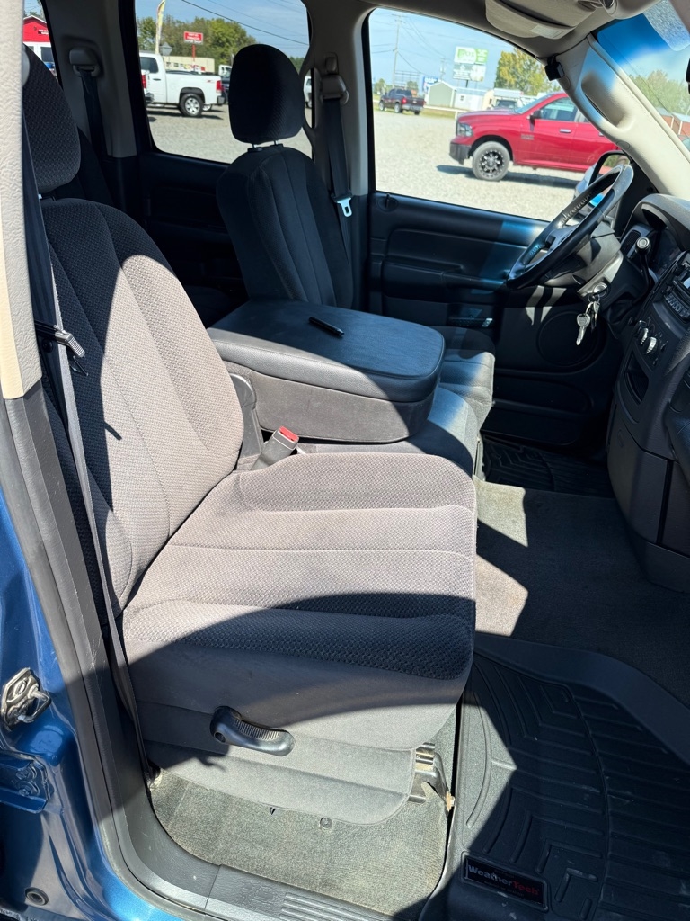 Dodge Ram 1500 ST Quad Cab Short Bed 2WD 2002 Dodge Ram 1500 ST Quad Cab Short Bed 2WD 2002