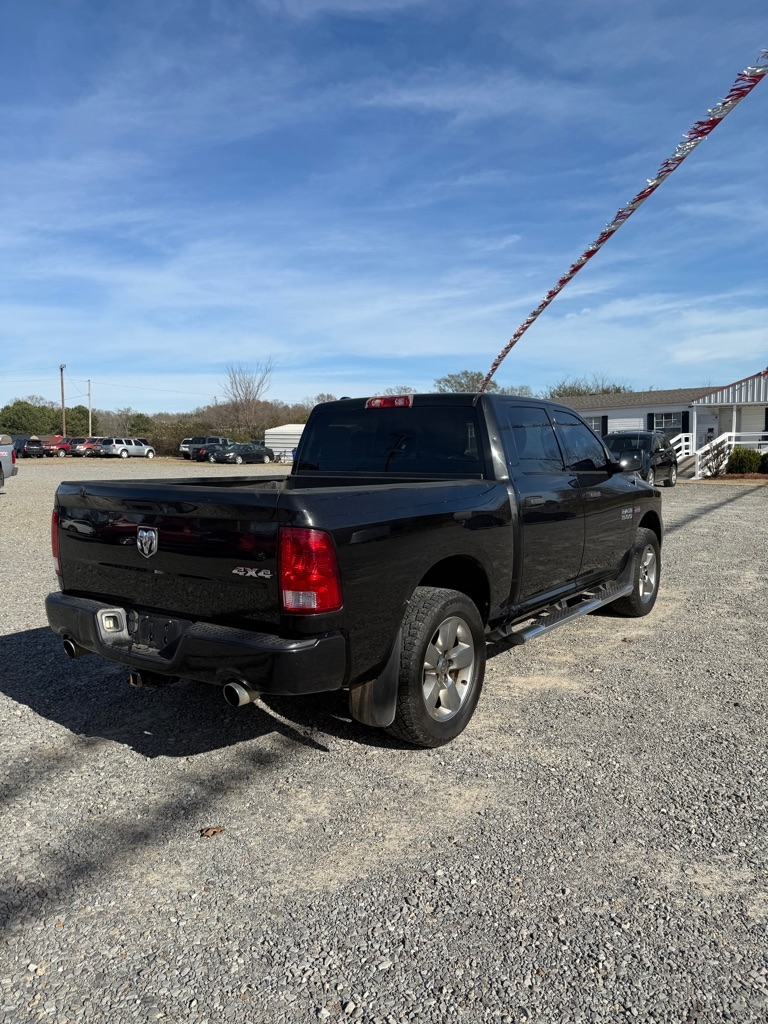 RAM 1500 Tradesman Crew Cab SWB 4WD 2018