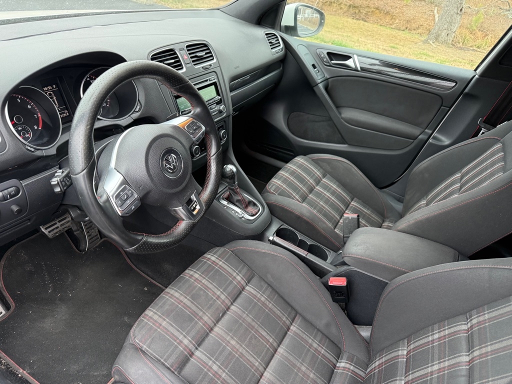 Volkswagen GTI Drivers Edition 4-Door 2014