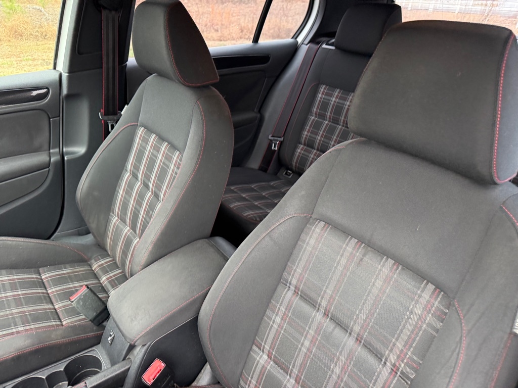 Volkswagen GTI Drivers Edition 4-Door 2014