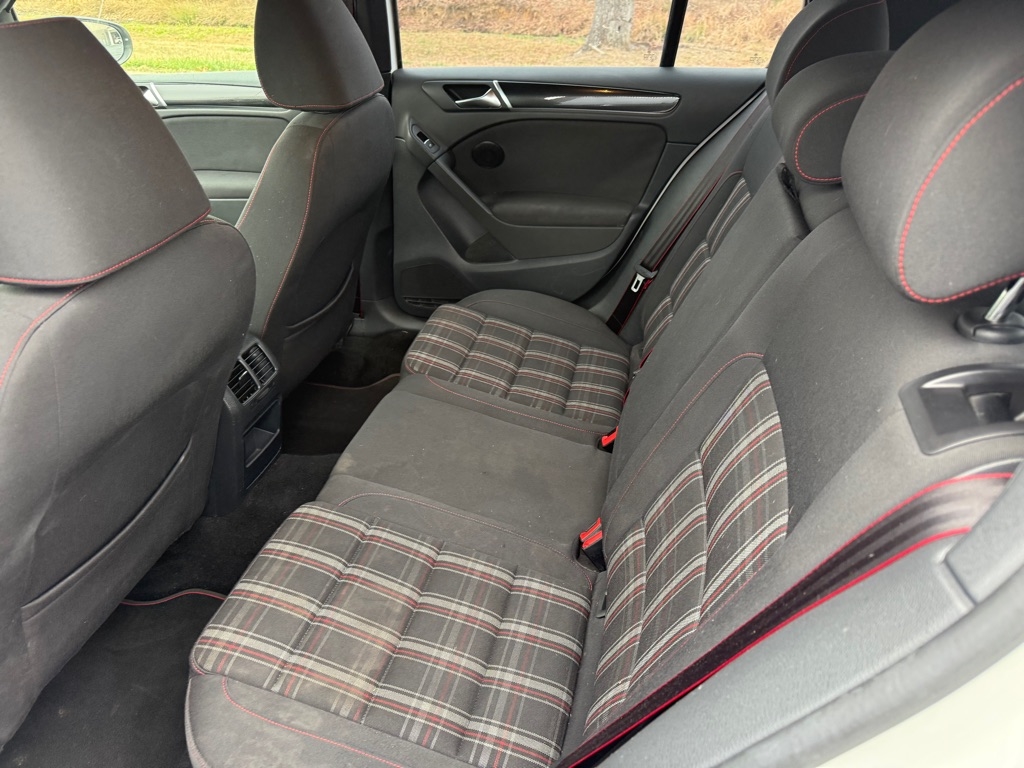 Volkswagen GTI Drivers Edition 4-Door 2014