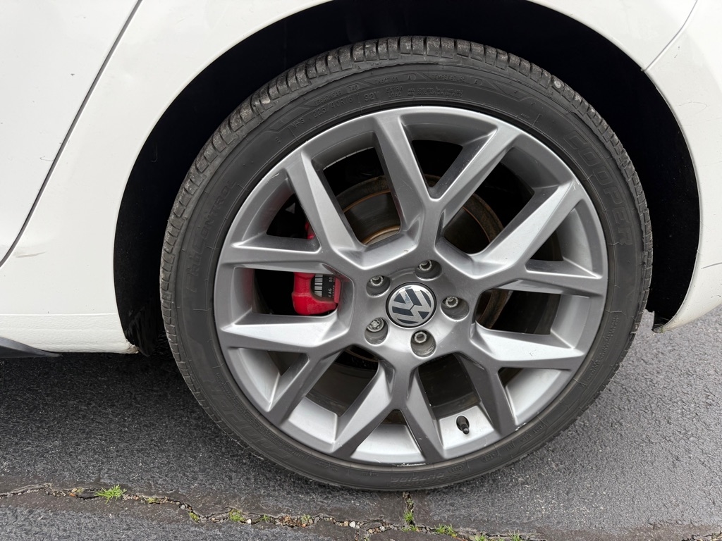 Volkswagen GTI Drivers Edition 4-Door 2014