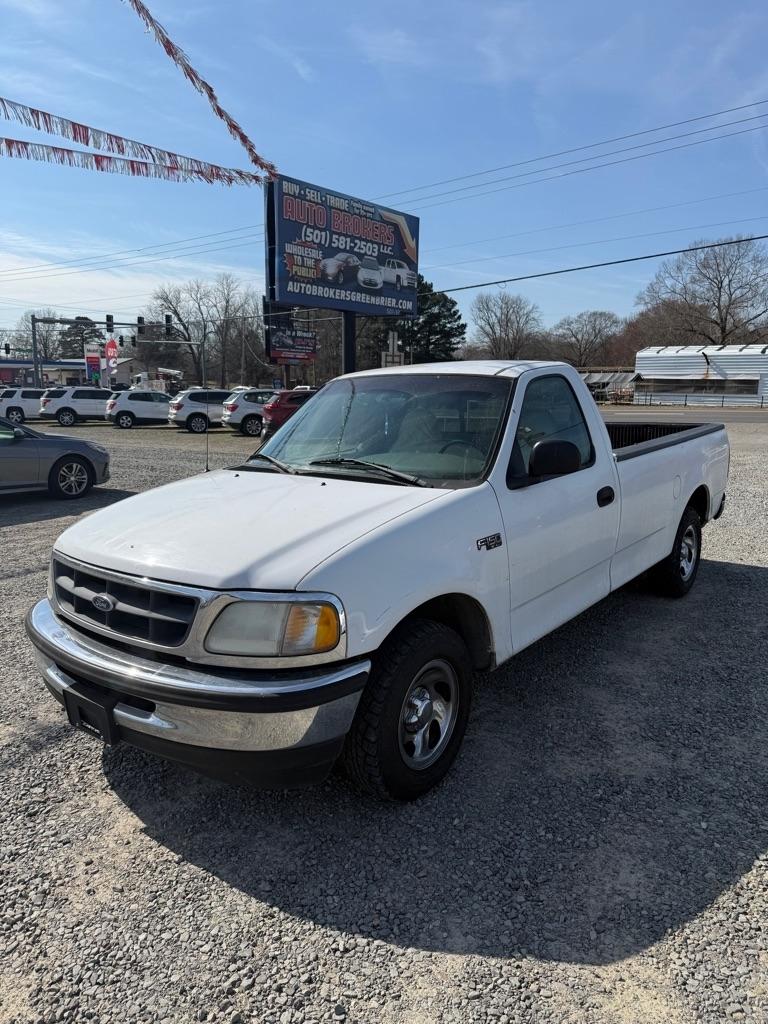 1998 Ford F-150 XL Reg. Cab Short Bed 2WD