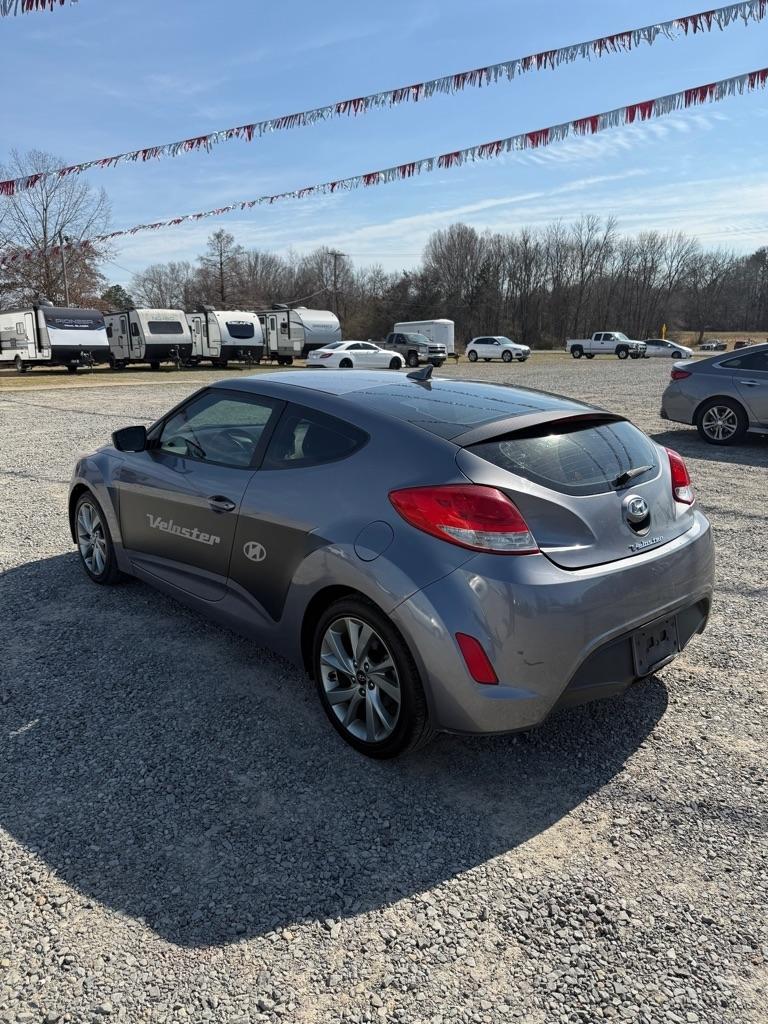 Hyundai Veloster Base 6MT 2016