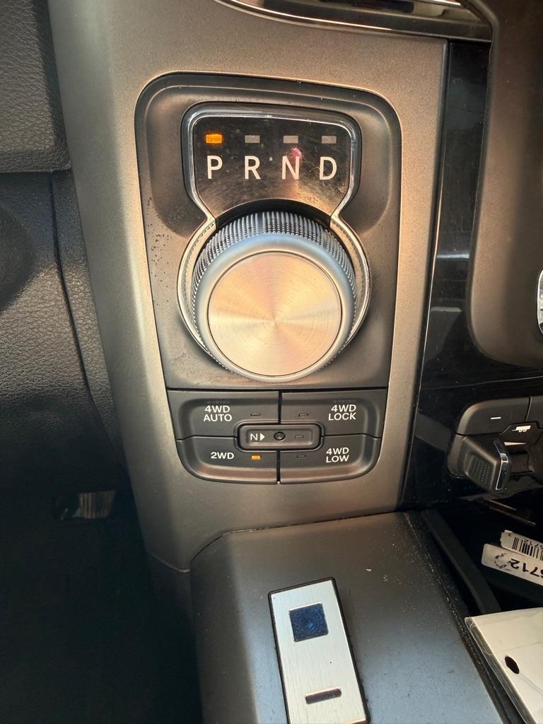 RAM 1500 Sport Crew Cab SWB 4WD 2014