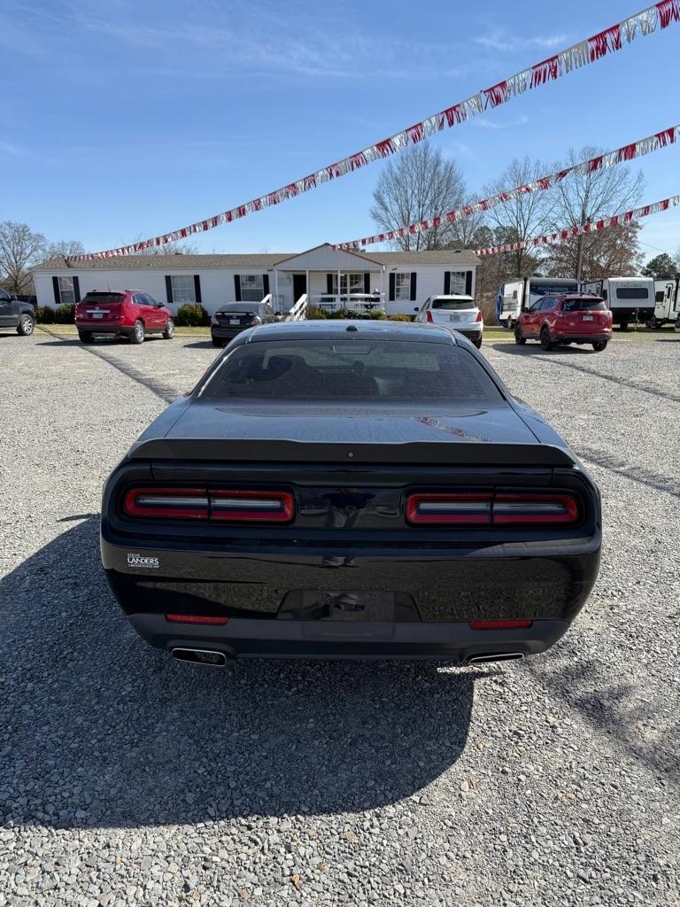 Dodge Challenger SXT 2021