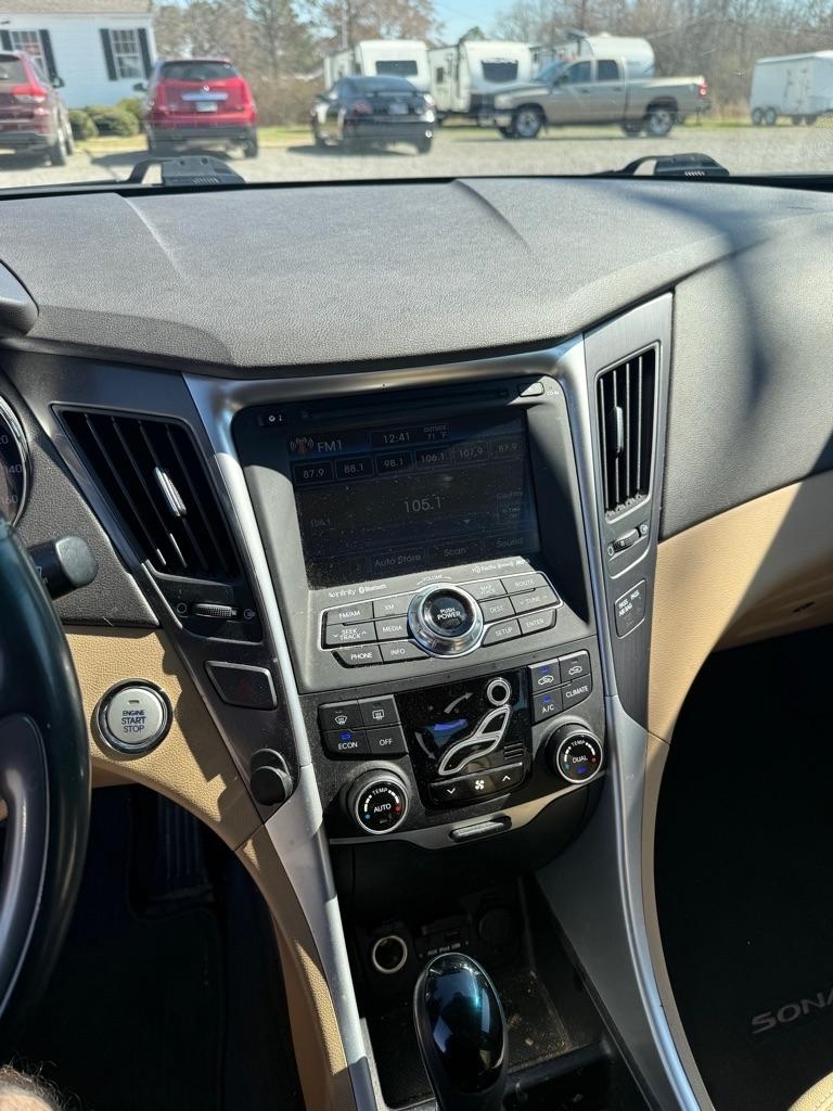 Hyundai Sonata Hybrid Sedan 2015