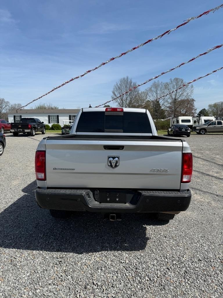 RAM 1500 SLT Crew Cab SWB 4WD 2015