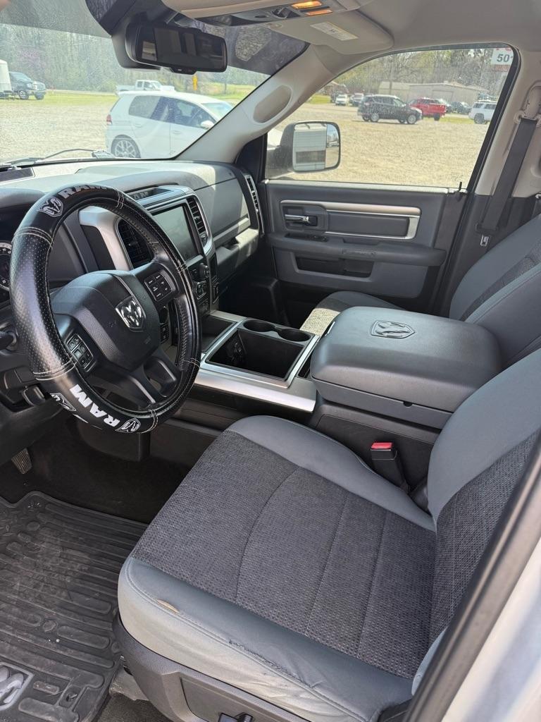 RAM 1500 SLT Crew Cab SWB 4WD 2015