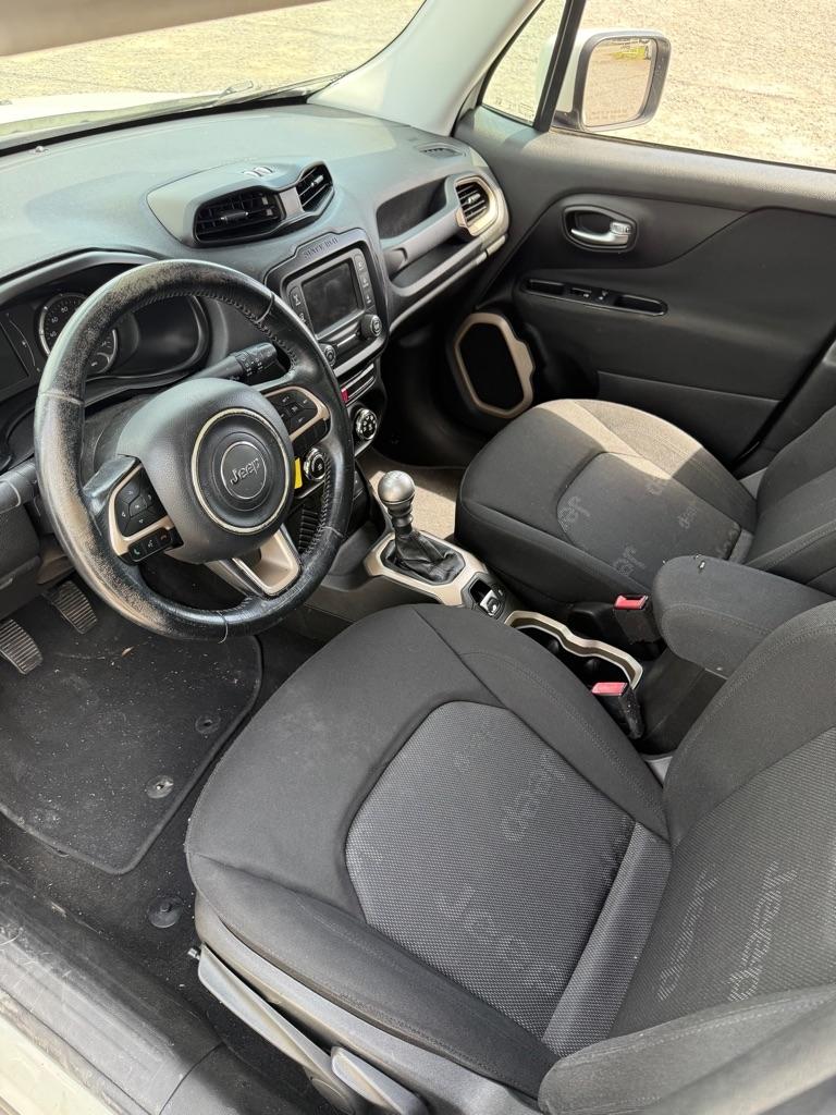 Jeep Renegade Latitude FWD 2015