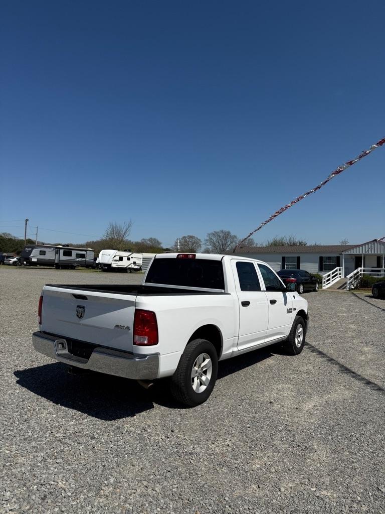 RAM 1500 Tradesman Crew Cab SWB 4WD 2017