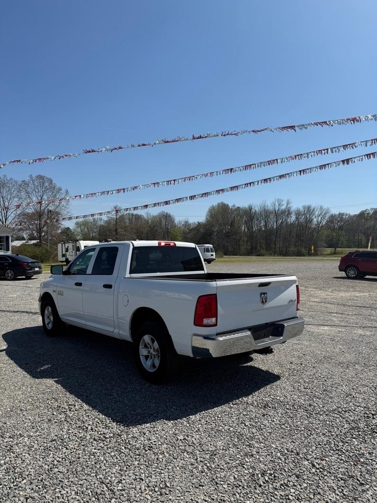 RAM 1500 Tradesman Crew Cab SWB 4WD 2017