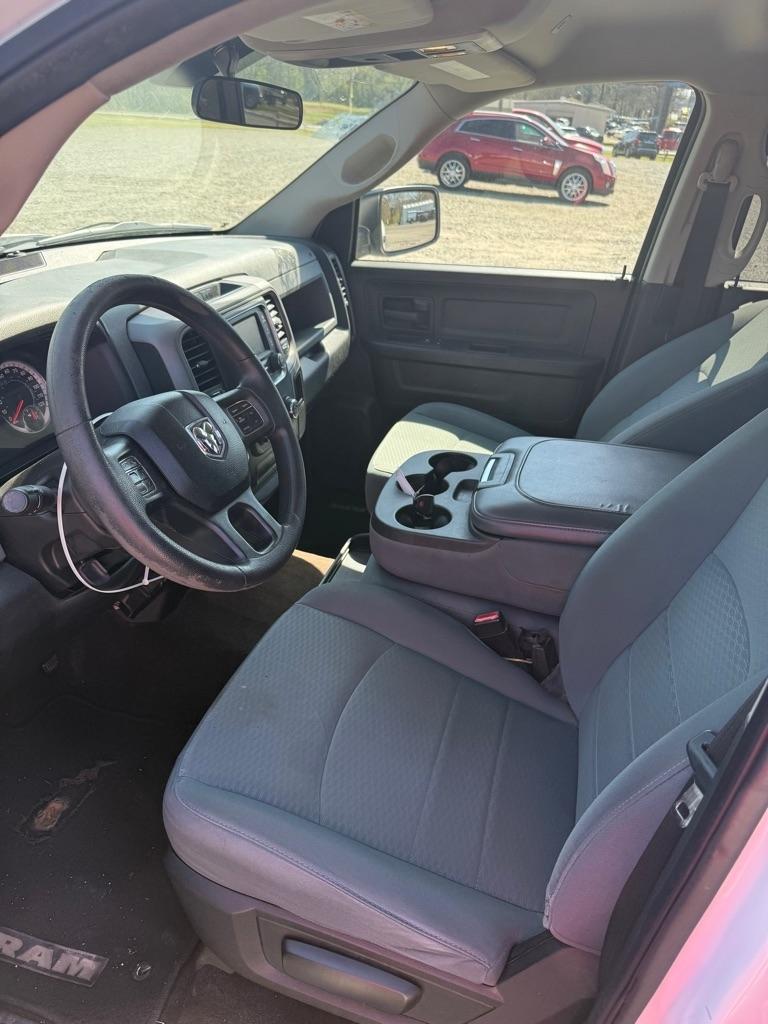 RAM 1500 Tradesman Crew Cab SWB 4WD 2017