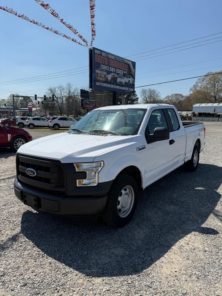 Ford F-150 XL SuperCab 8-ft. 2WD 2015