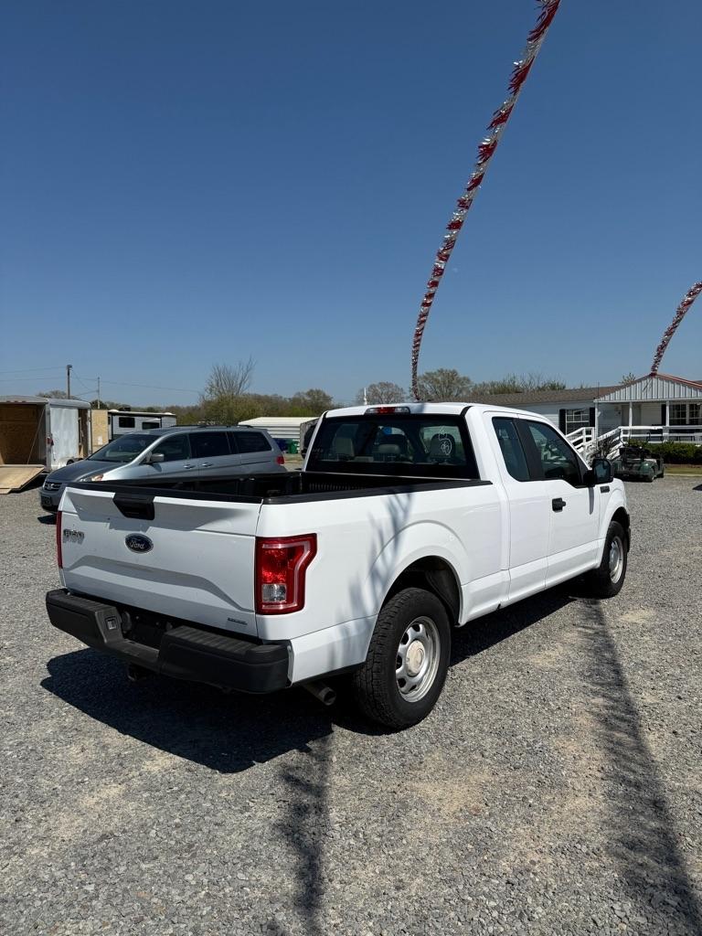 Ford F-150 XL SuperCab 8-ft. 2WD 2015