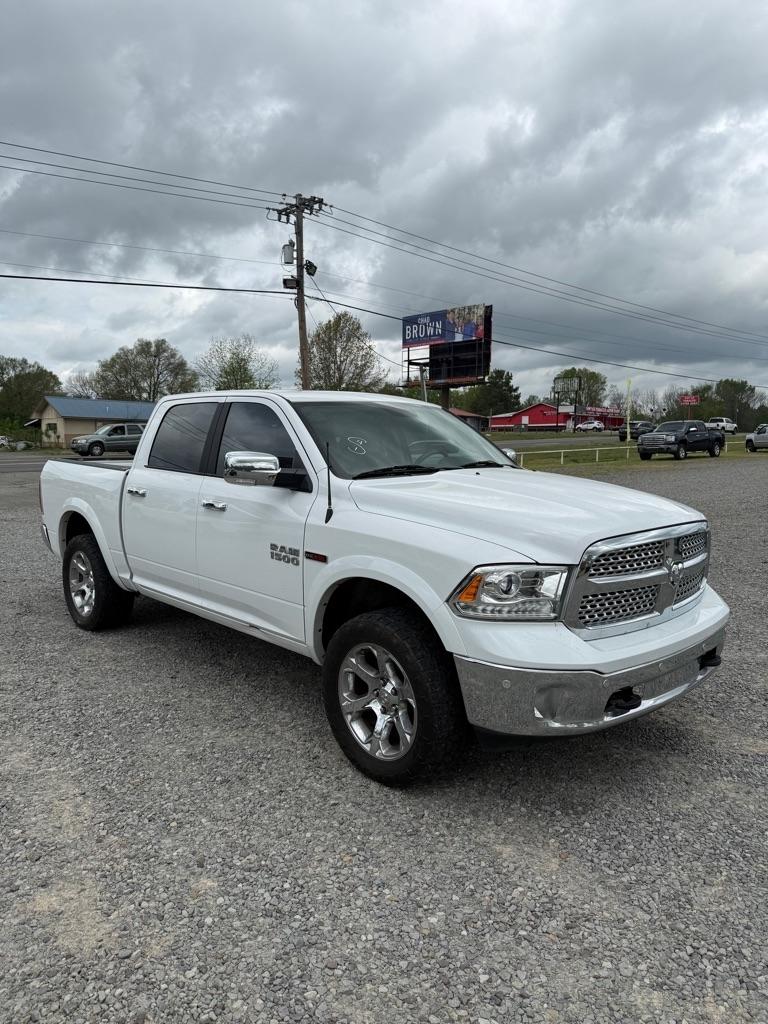 RAM 1500 Laramie Crew Cab SWB 4WD 2017