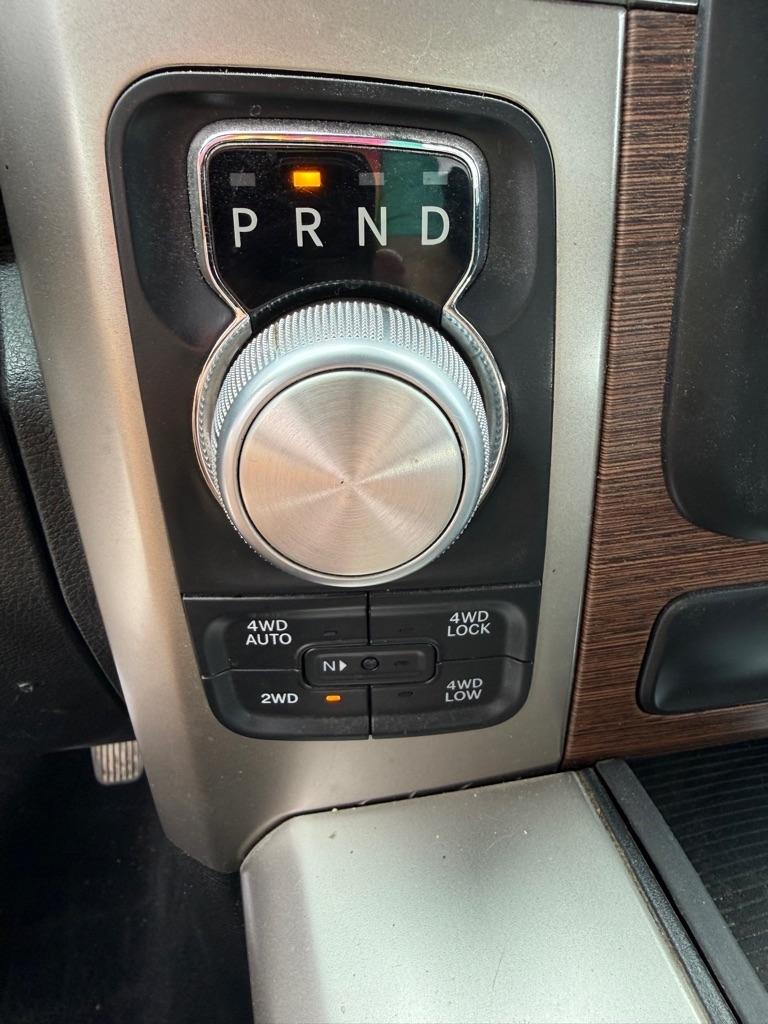 RAM 1500 Laramie Crew Cab SWB 4WD 2017