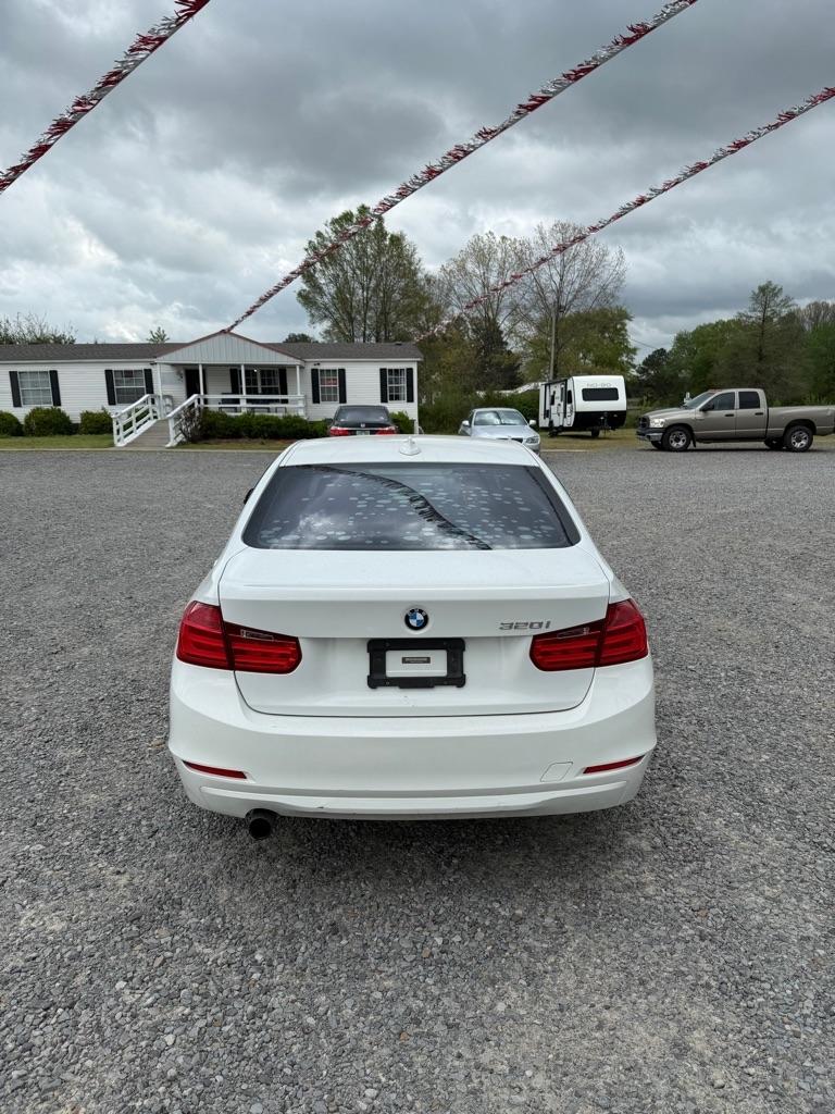 BMW 3-Series 320i Sedan 2015