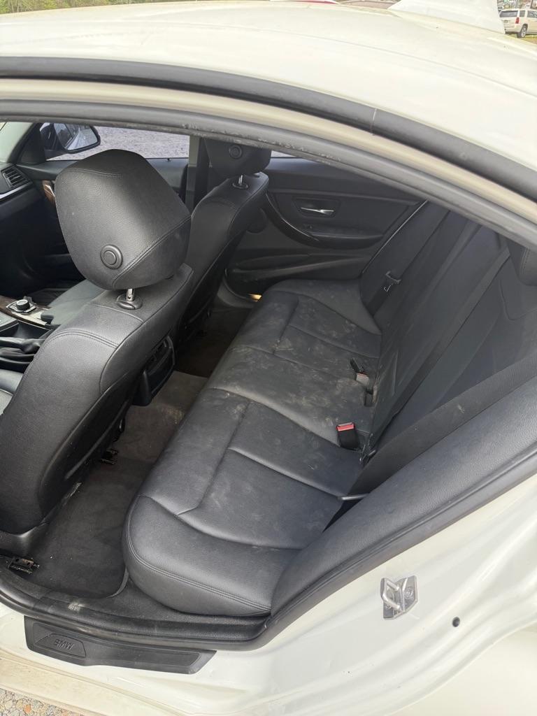 BMW 3-Series 320i Sedan 2015