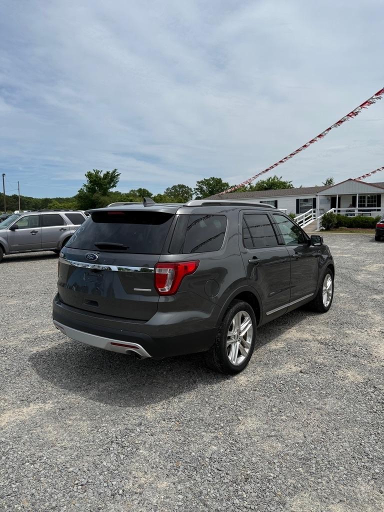 Ford Explorer XLT FWD 2016