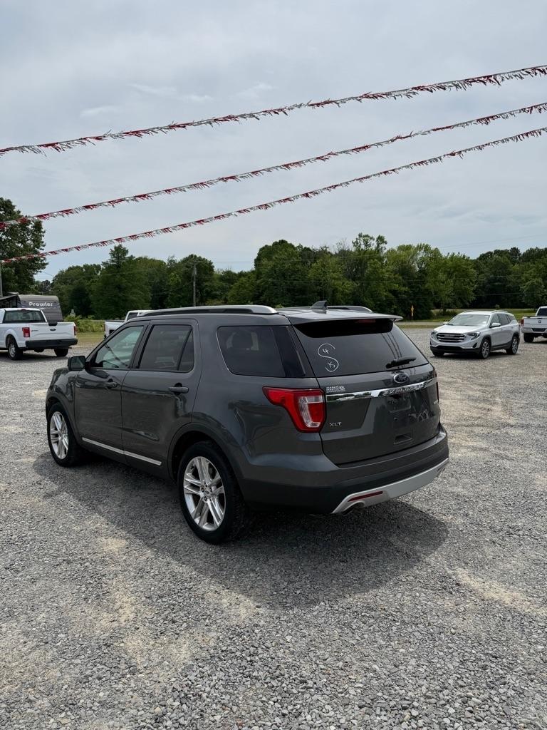 Ford Explorer XLT FWD 2016