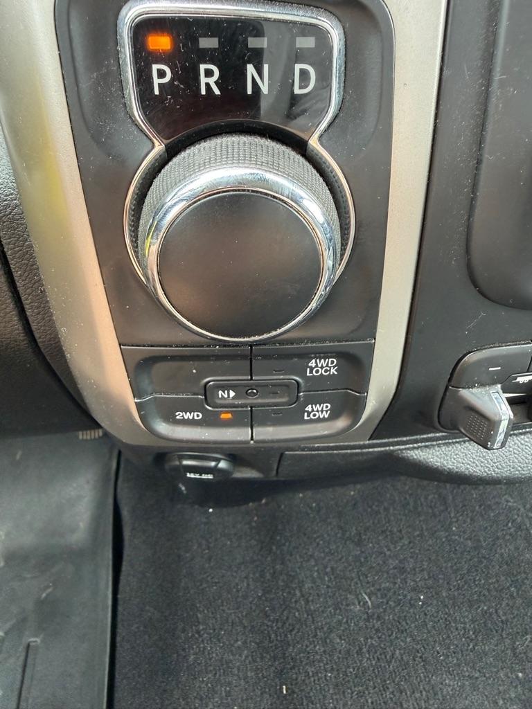 RAM 1500 SLT Crew Cab SWB 4WD 2018