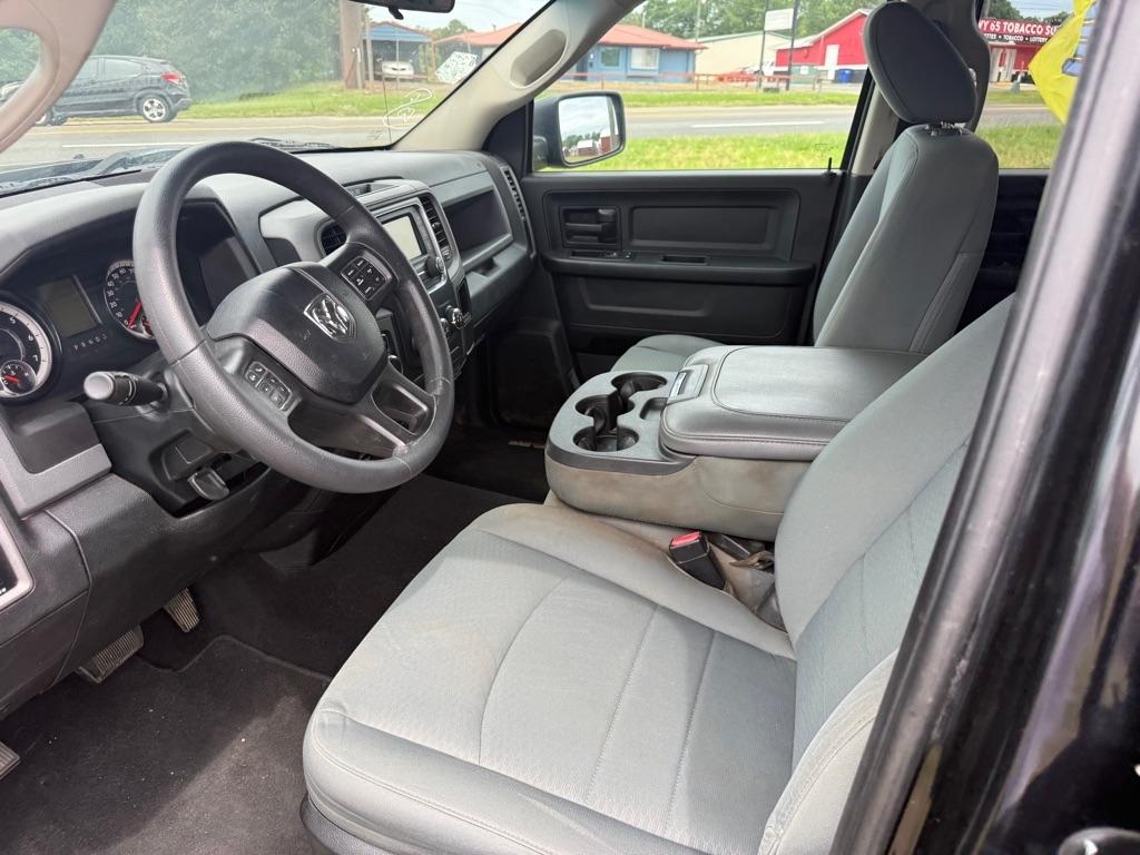 RAM 1500 Tradesman Quad Cab 4WD 2018