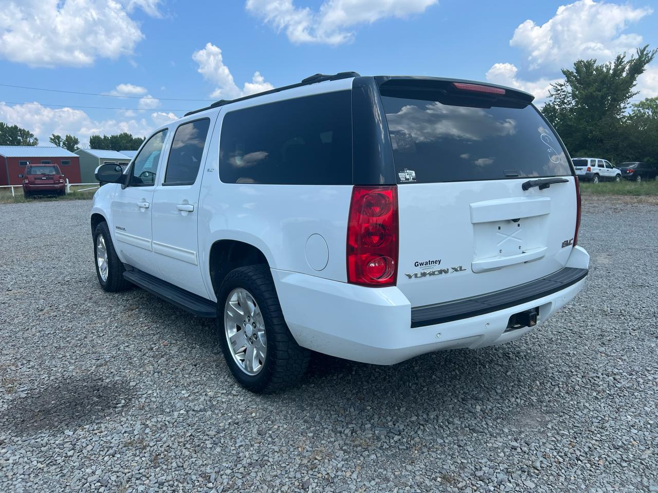 GMC Yukon XL SLT 1/2 Ton 2WD 2014