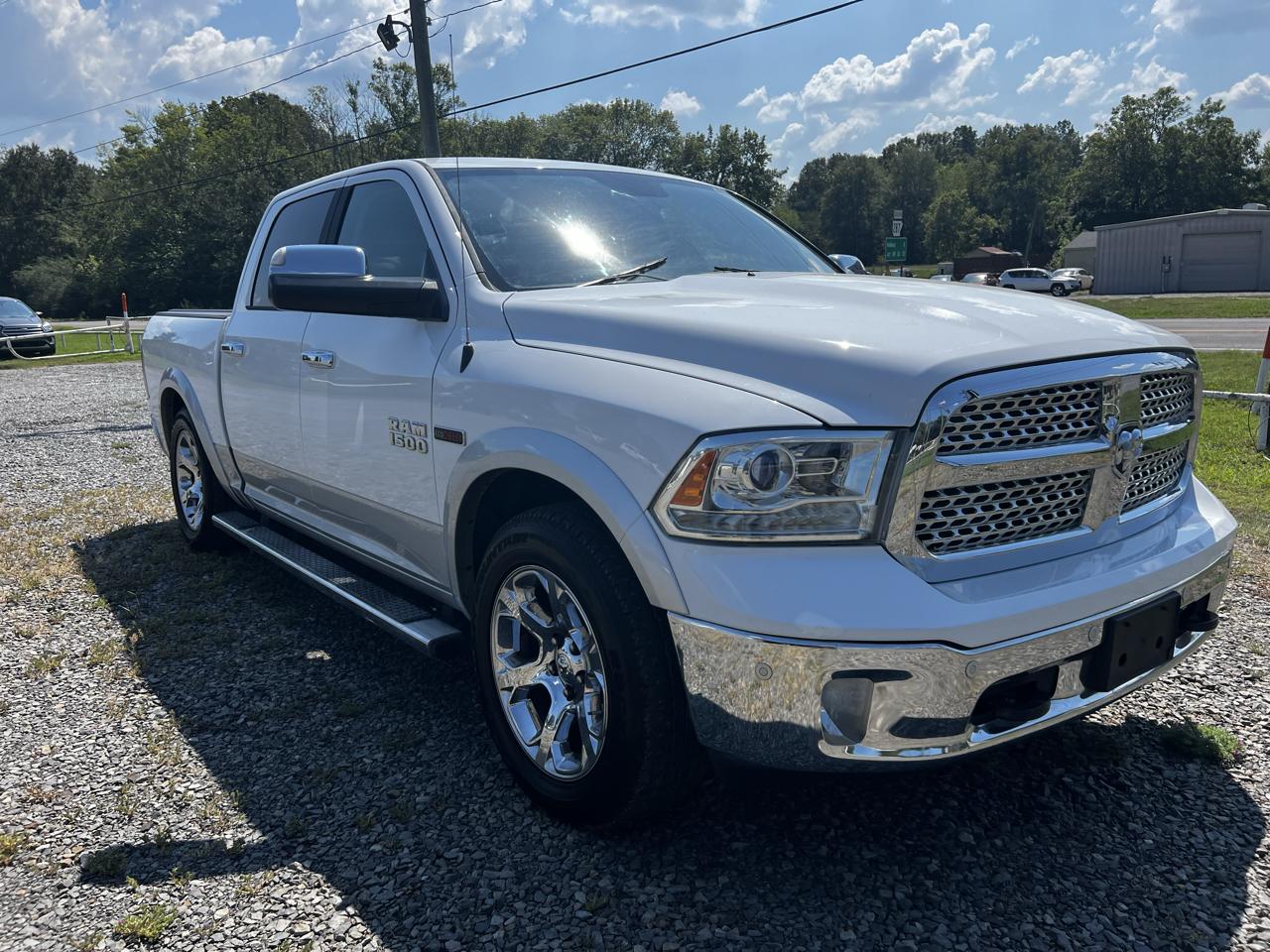 RAM 1500 Laramie Crew Cab SWB 4WD 2016
