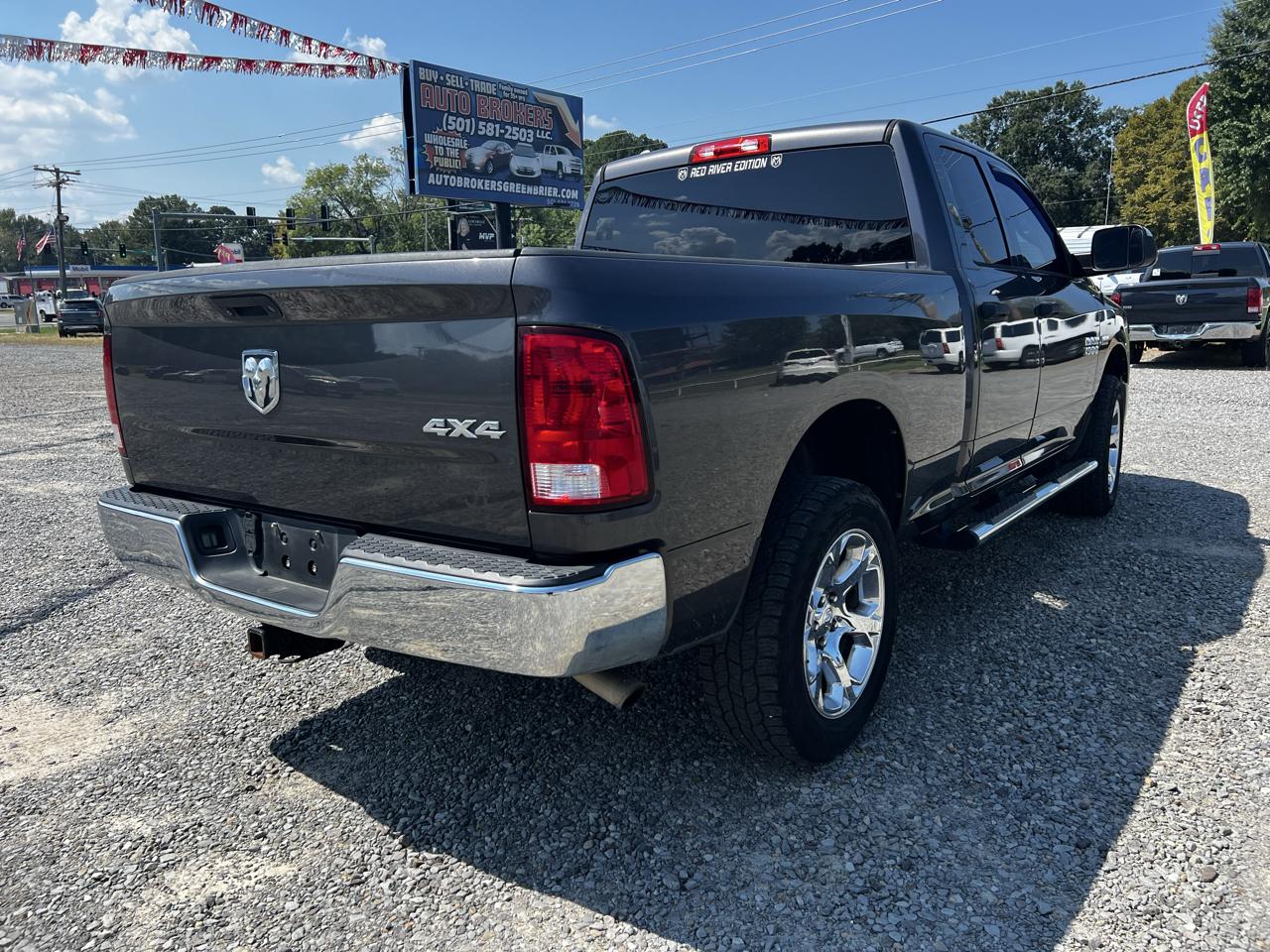 RAM 1500 Tradesman Quad Cab 4WD 2016
