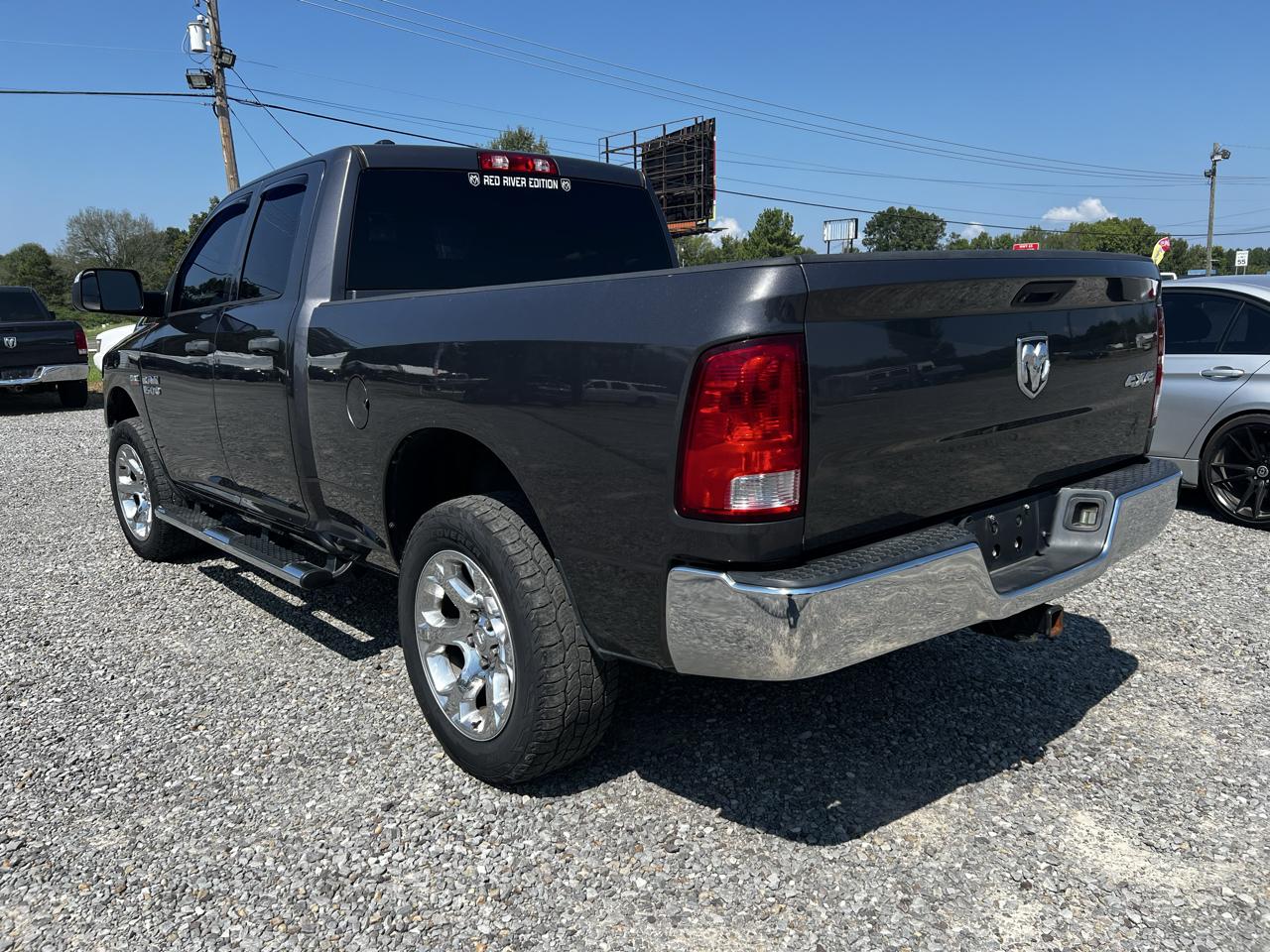 RAM 1500 Tradesman Quad Cab 4WD 2016