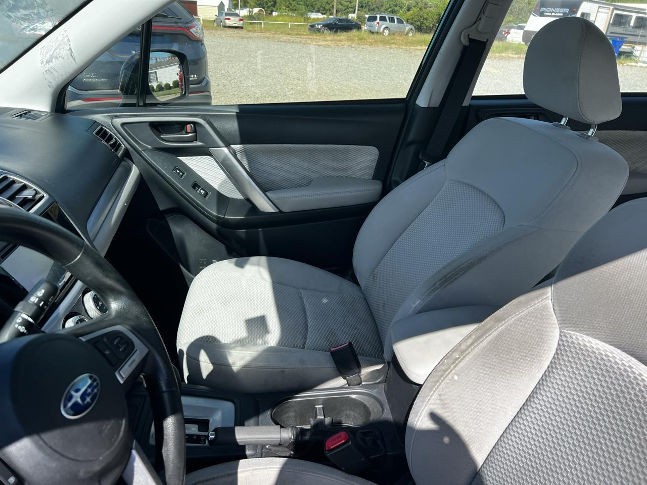 Subaru Forester 2.5i Premium PZEV CVT 2017