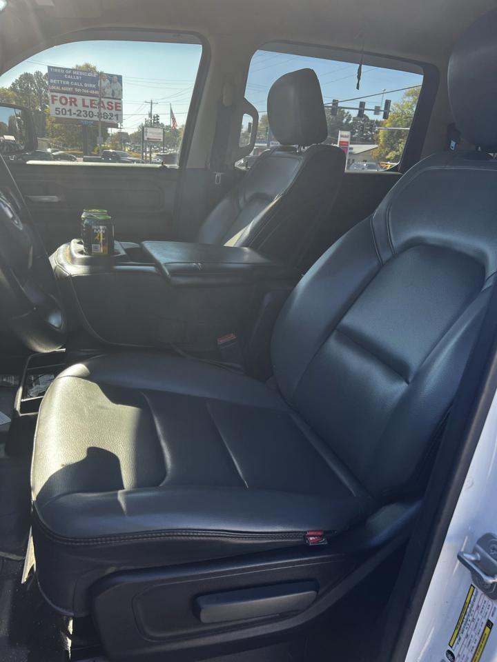 RAM 1500 Classic Tradesman Quad Cab 4WD 2021