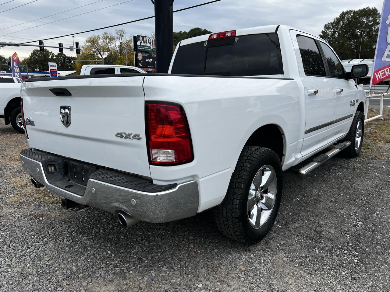 RAM 1500 Tradesman Crew Cab SB 4WD 2019