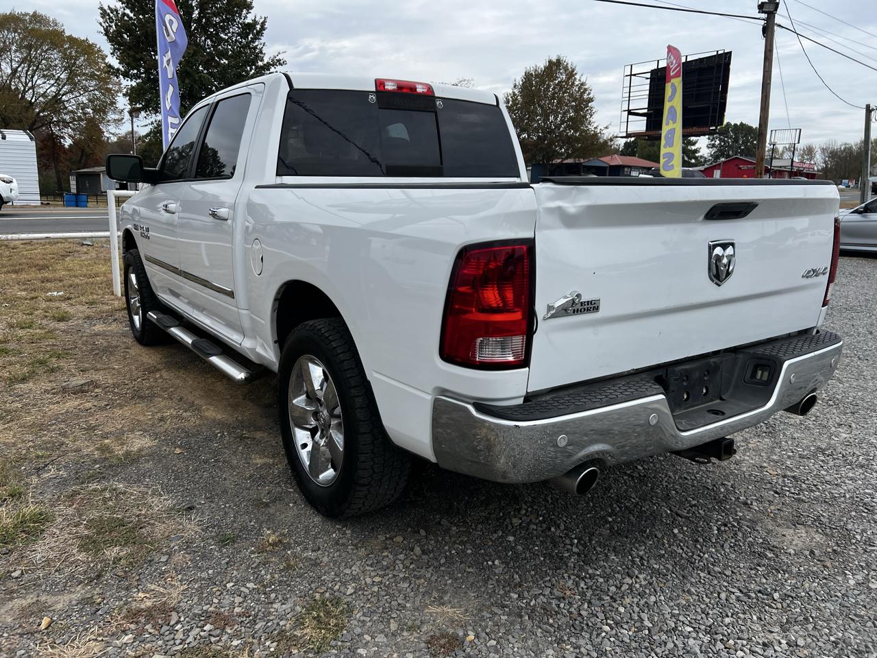RAM 1500 Tradesman Crew Cab SB 4WD 2019