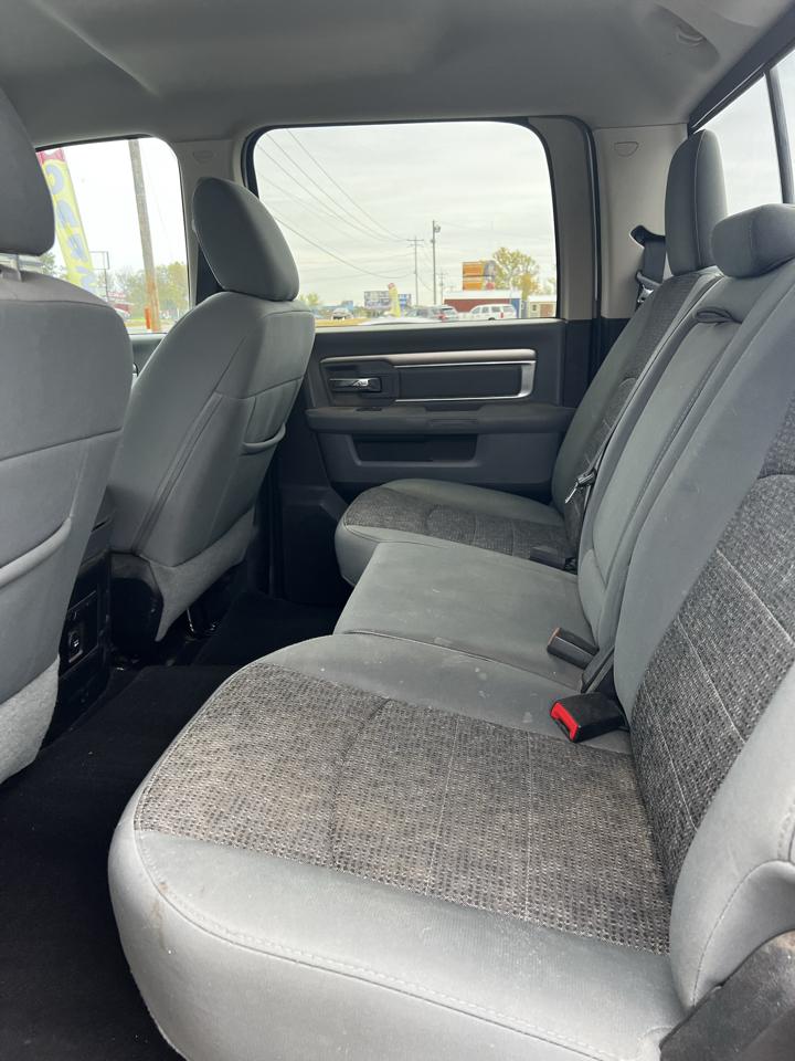RAM 1500 Tradesman Crew Cab SB 4WD 2019