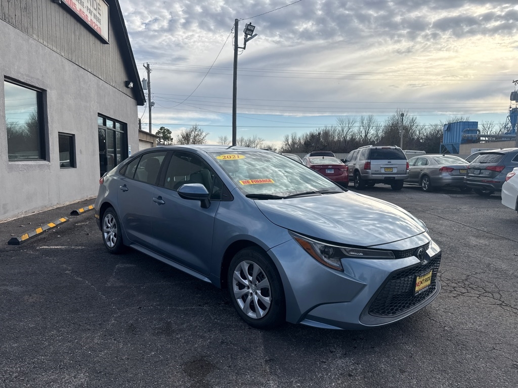 Toyota Corolla LE 2021