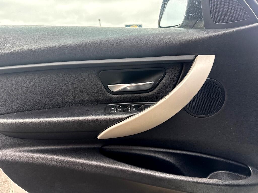 BMW 3-Series 320i Sedan 2018