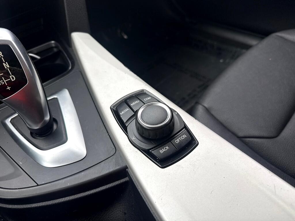 BMW 3-Series 320i Sedan 2018