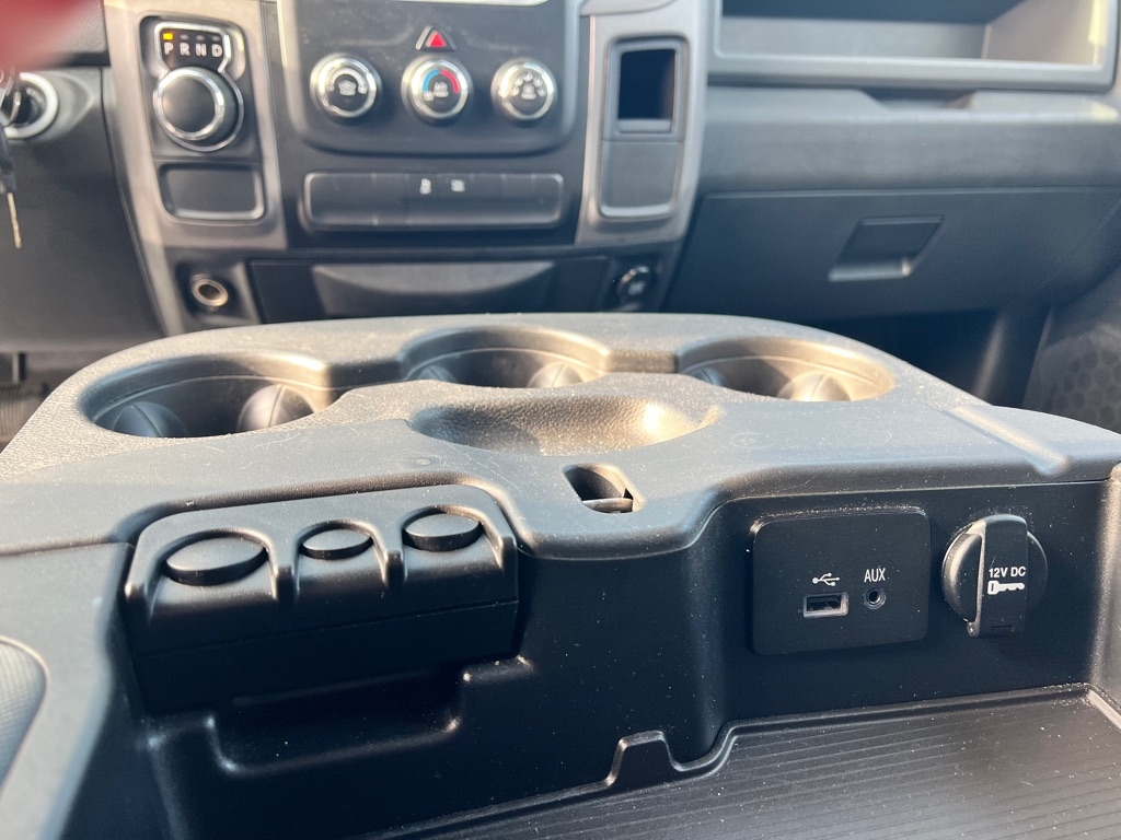 RAM 1500 Tradesman/Express Crew Cab SWB 2WD 2014