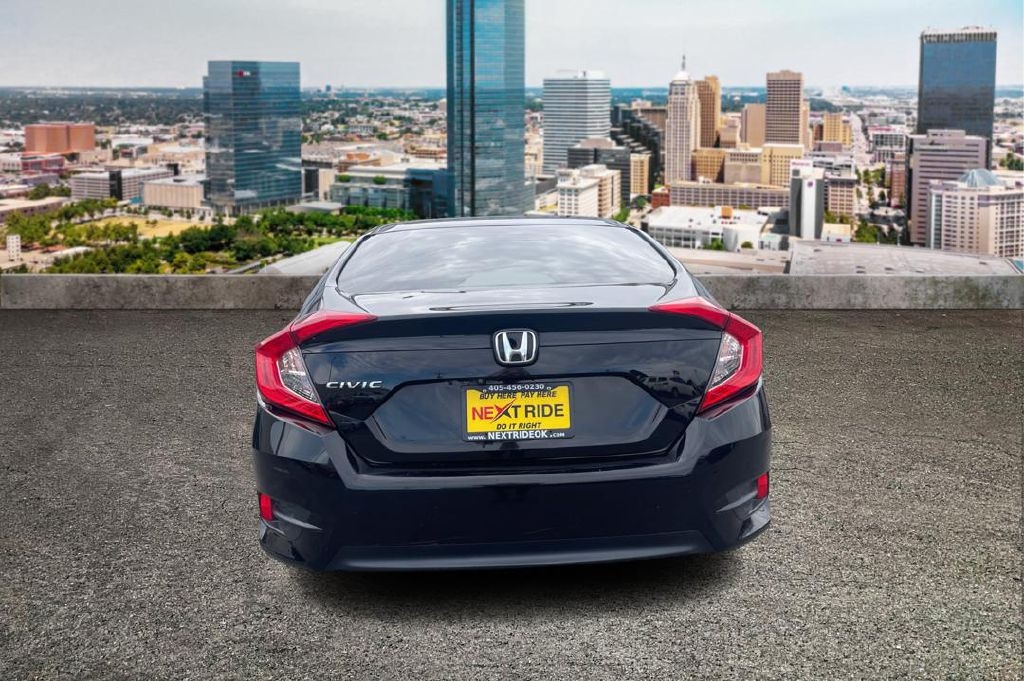 Honda Civic LX Sedan CVT 2017