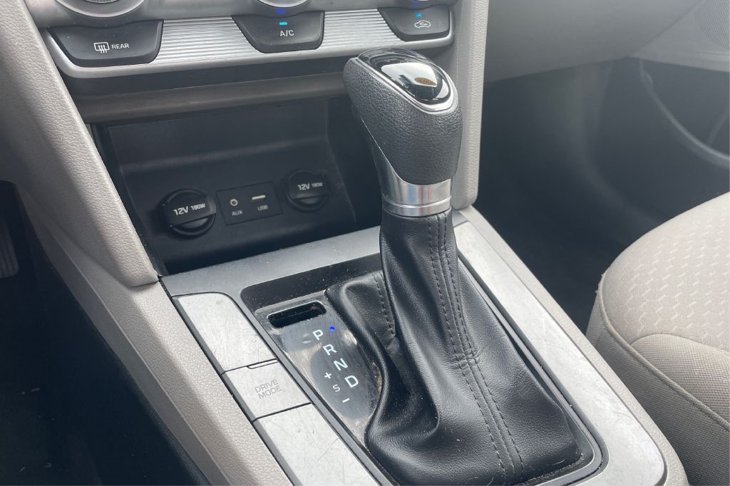 Hyundai Elantra Limited 2019