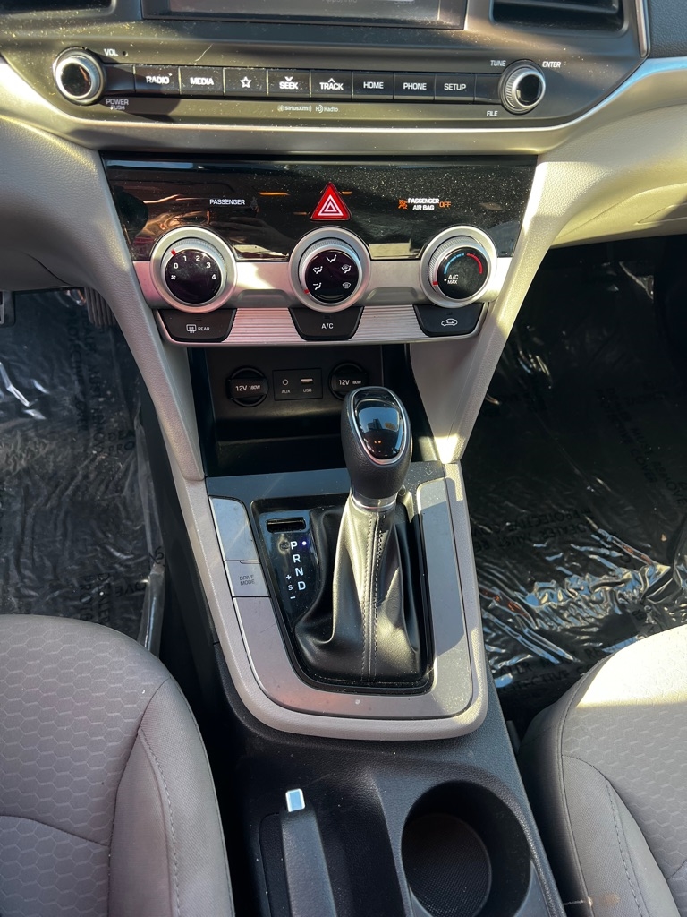 Hyundai Elantra Limited 2019