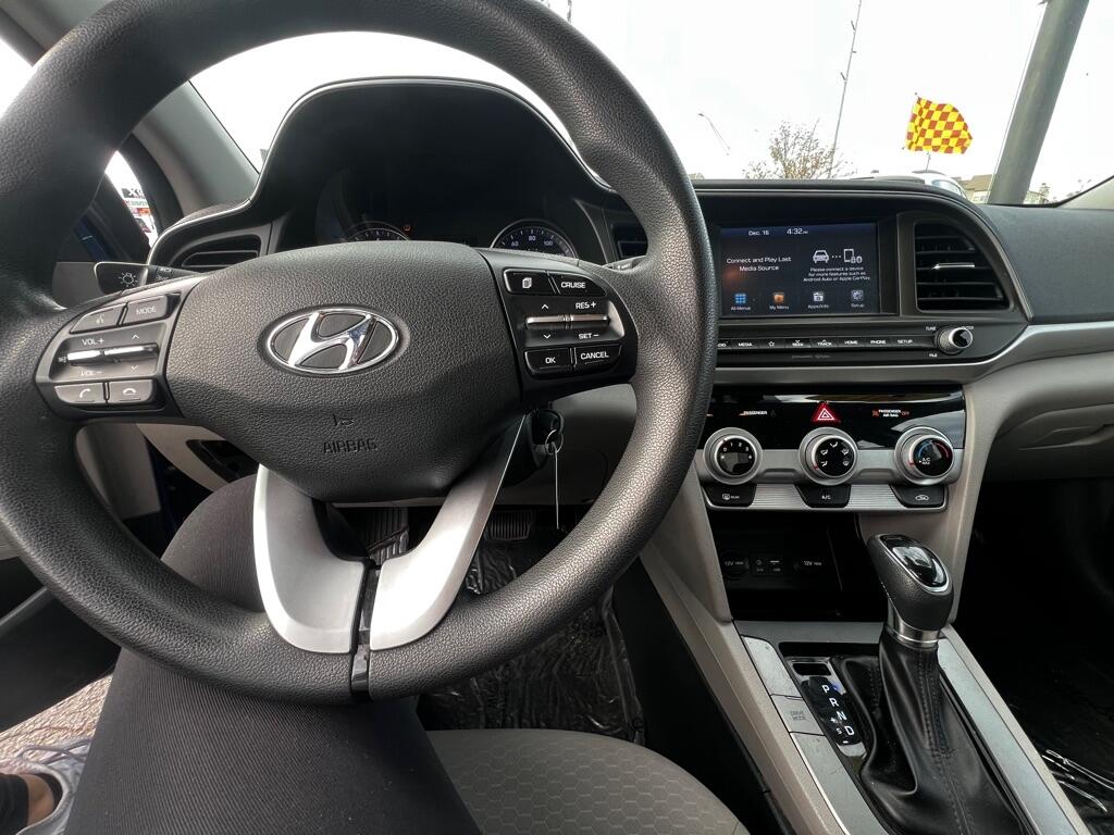 Hyundai Elantra Limited 2019