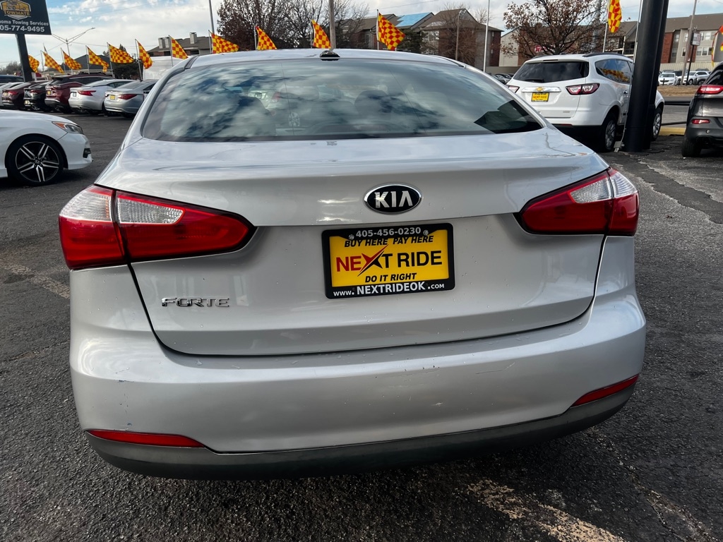 Kia Forte LX w/Popular Package 2016