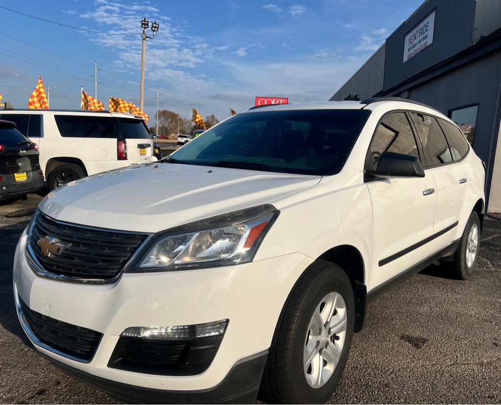 2017 Chevrolet Traverse LS FWD w/PDC