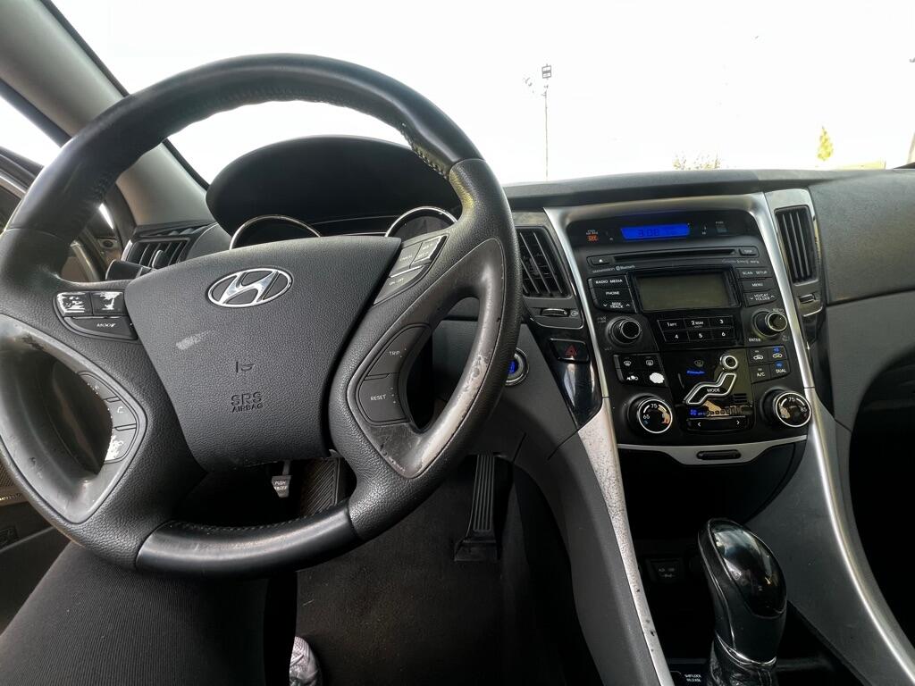 Hyundai Sonata SE Auto 2012